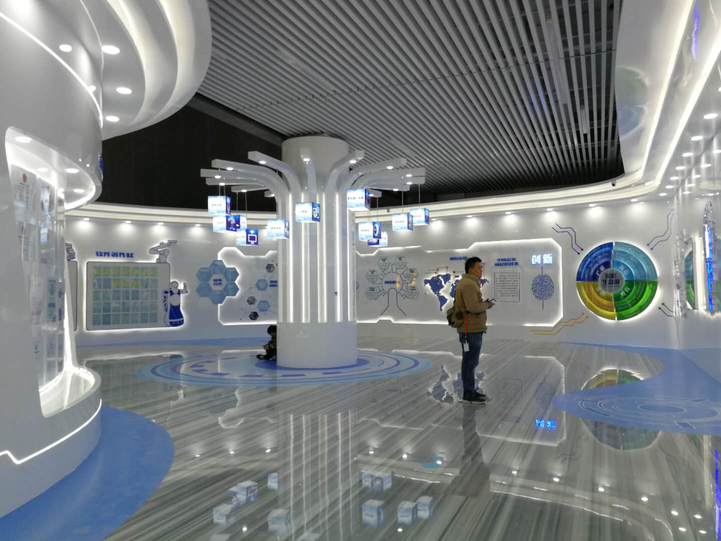 新松機器人自動化股份有限公司展廳設計搭建